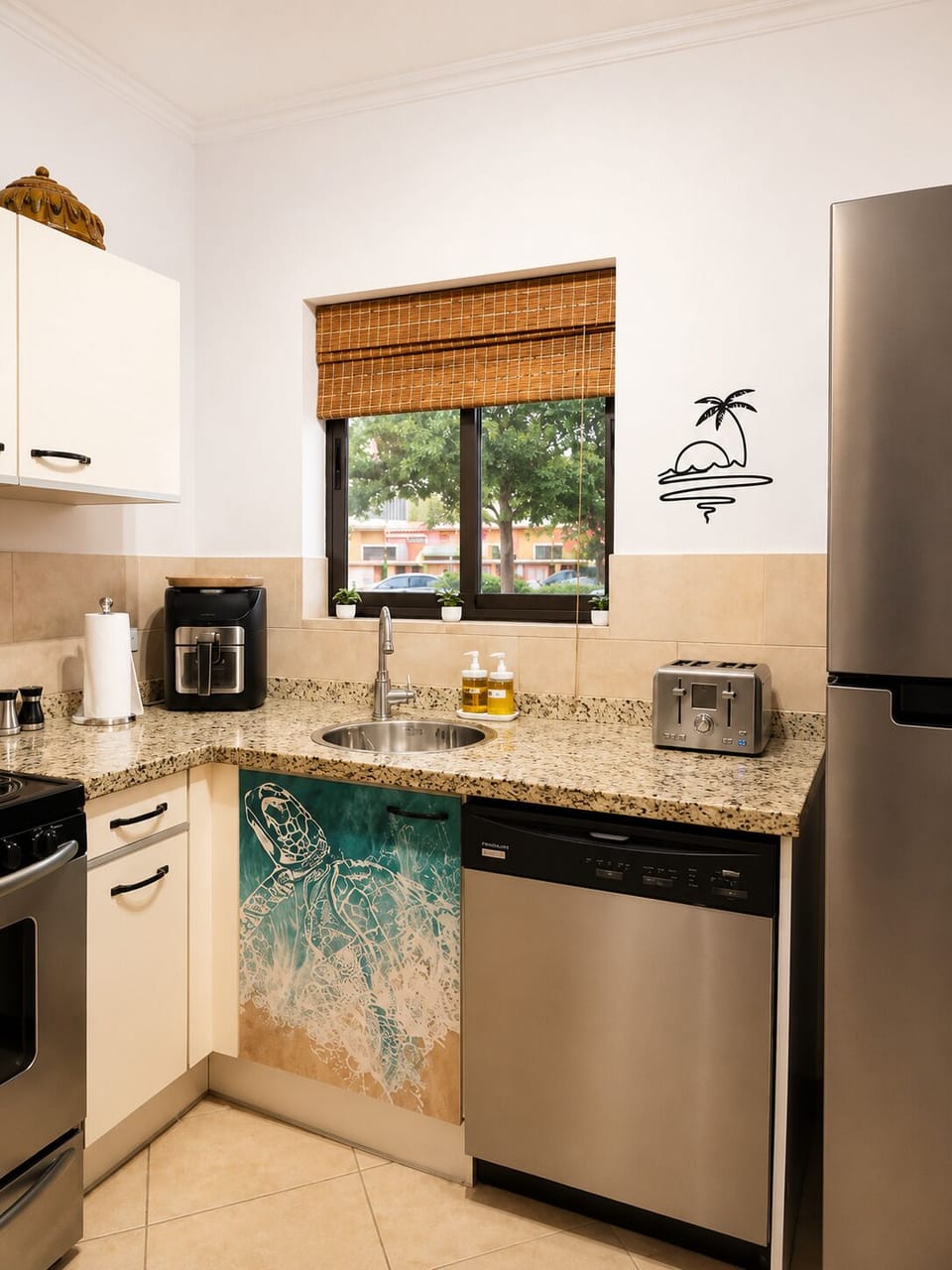 Family Townhome, 2 Bedrooms, Kitchen, Resort View | Private kitchen | Full-size fridge, microwave, oven, stovetop