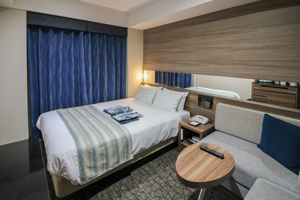 Compact Double Room, Non Smoking | Blackout drapes, iron/ironing board (on request), WiFi (free)