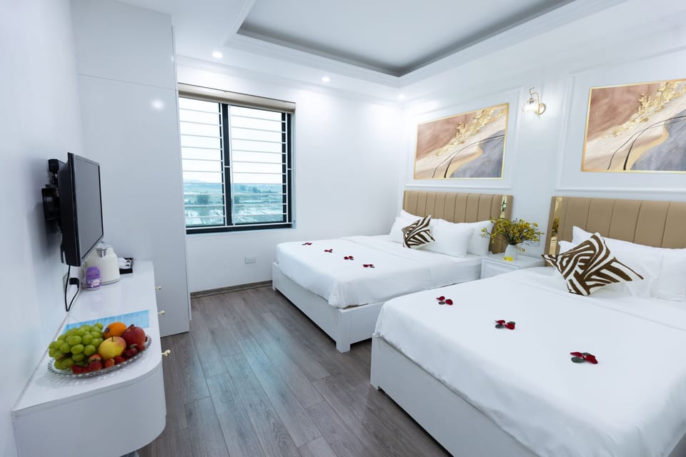Family Triple Room, Courtyard View | Soundproofing, WiFi (free)