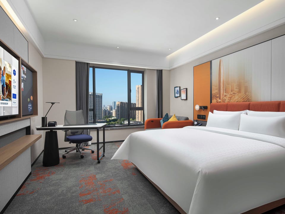 Deluxe Double or Twin Room, City View | Desk, free WiFi