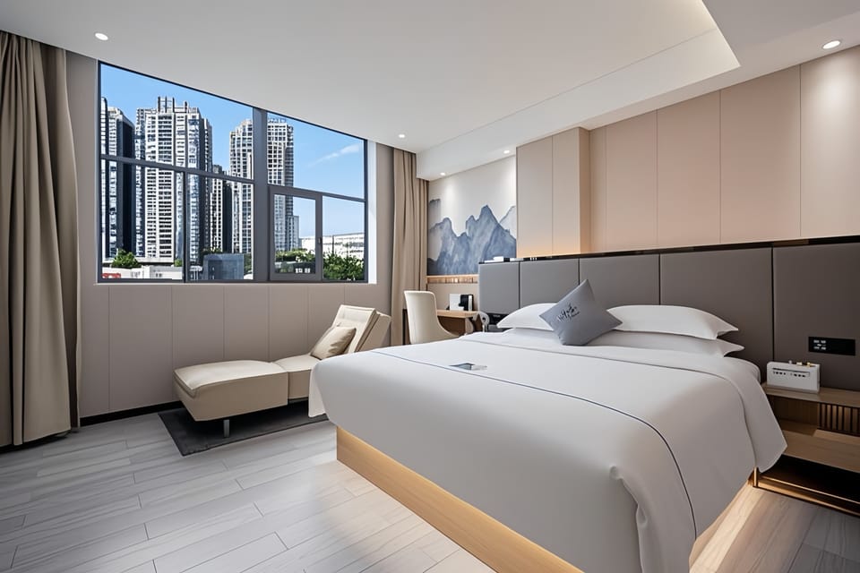 Superior Double Room, City View | Egyptian cotton sheets, premium bedding, down comforters, pillowtop beds