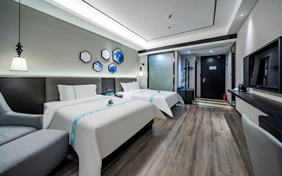 Superior Twin Room | Egyptian cotton sheets, premium bedding, down comforters, pillowtop beds