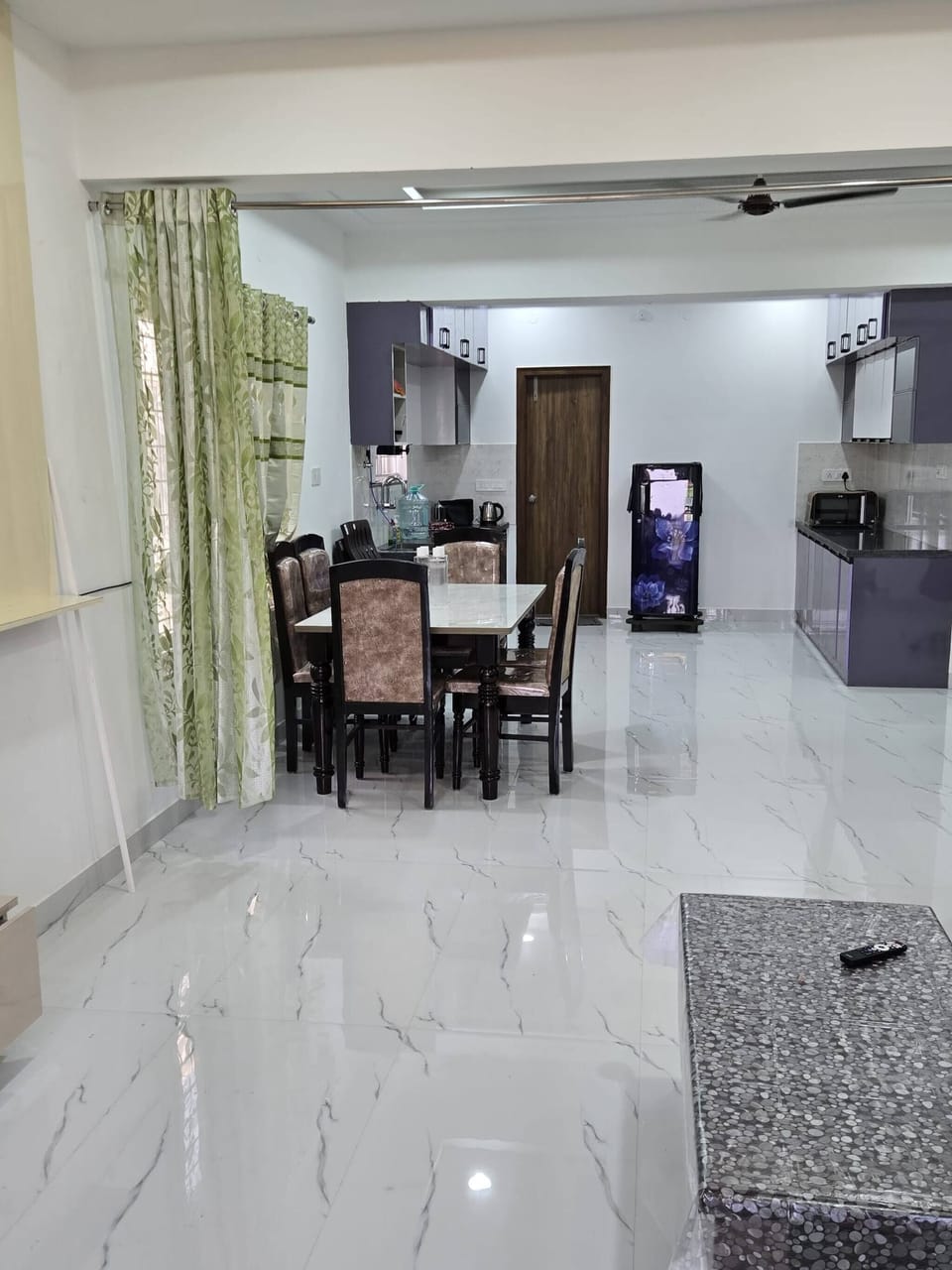 Apartment, 3 Bedrooms, Balcony, City View | Dining