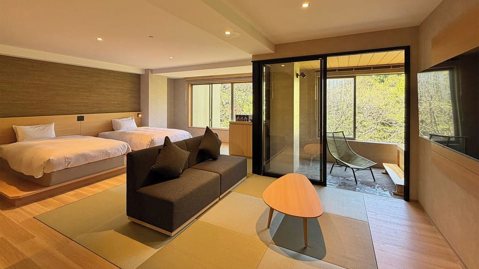 Grand Hot Spring Suite with Semi-Open-Air Bath | WiFi (free)