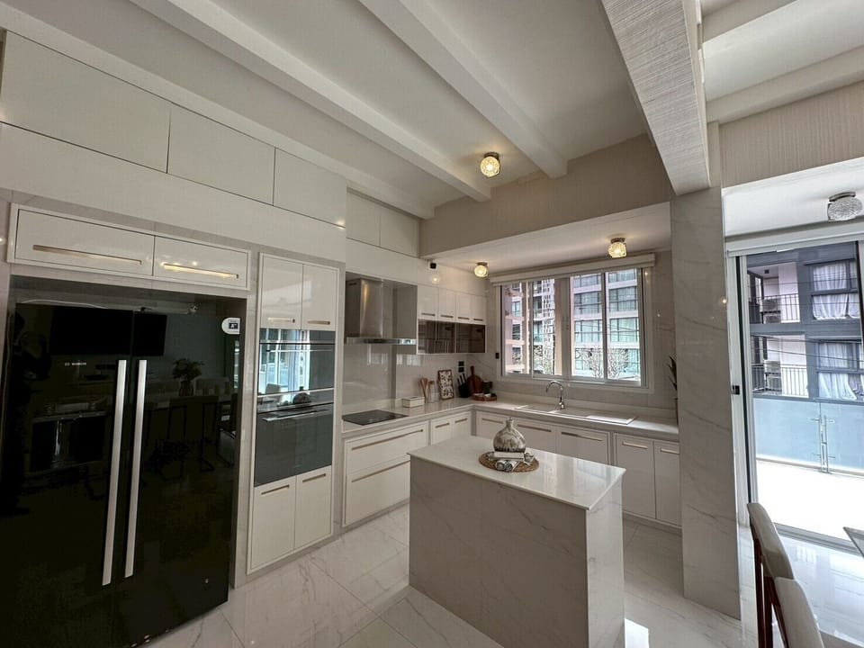 Luxury Villa, Balcony | Private kitchen | Electric kettle, dining tables