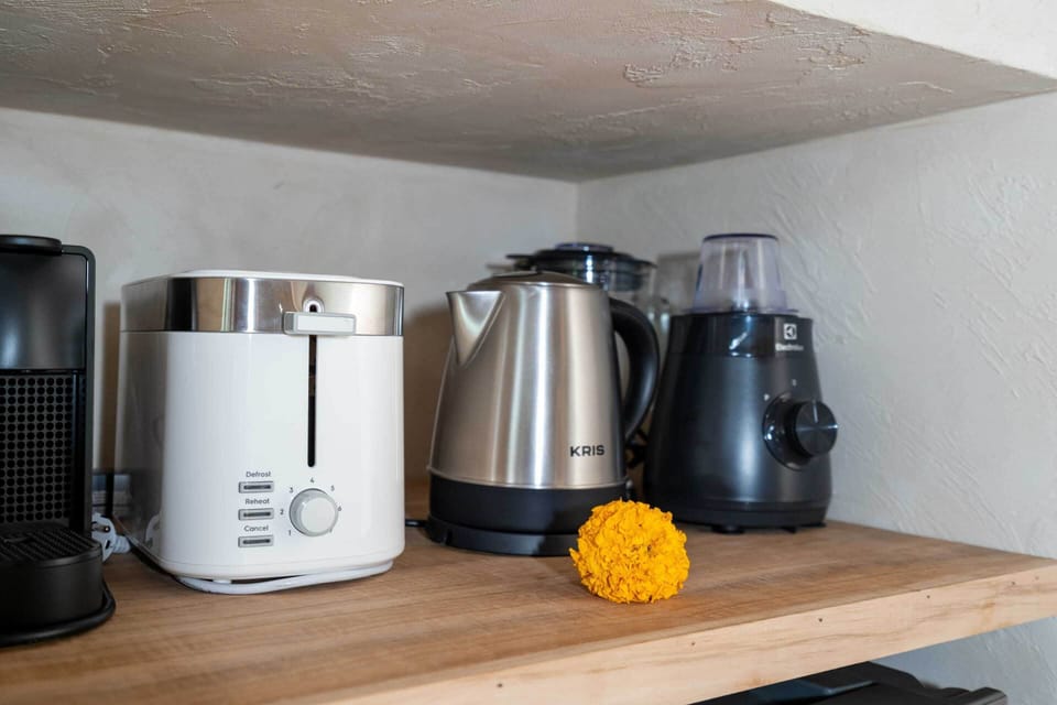 Basic House | Coffee and/or coffee maker