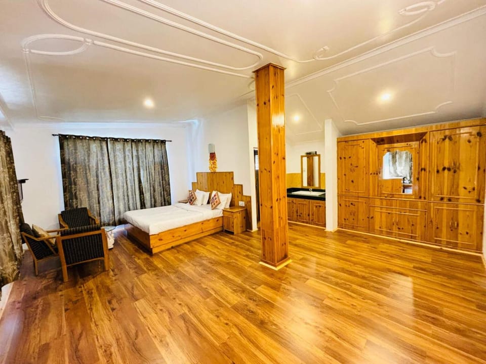 Laptop workspace, rollaway beds (surcharge), WiFi (free), bed sheets