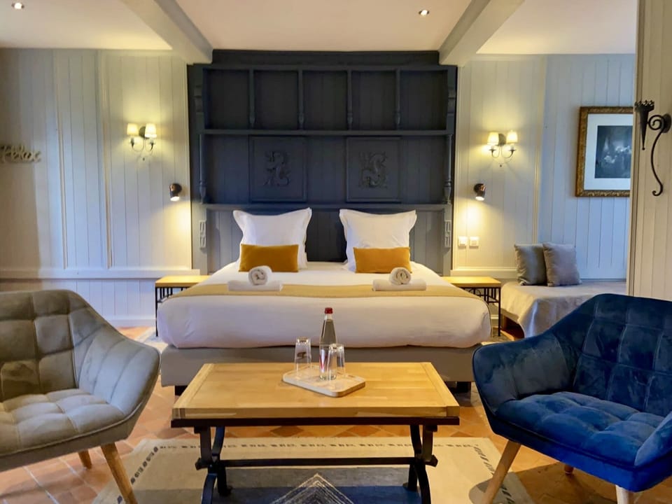 Deluxe Double Room, 1 King Bed | Desk, free WiFi, bed sheets