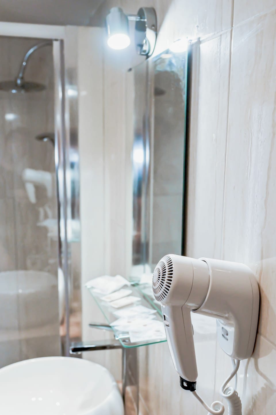 Basic Double Room | Bathroom | Shower, free toiletries, hair dryer, towels