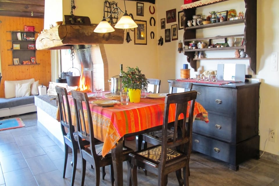 Family Chalet, Multiple Bedrooms, Mountainside (Ca Brunella 1) | Interior