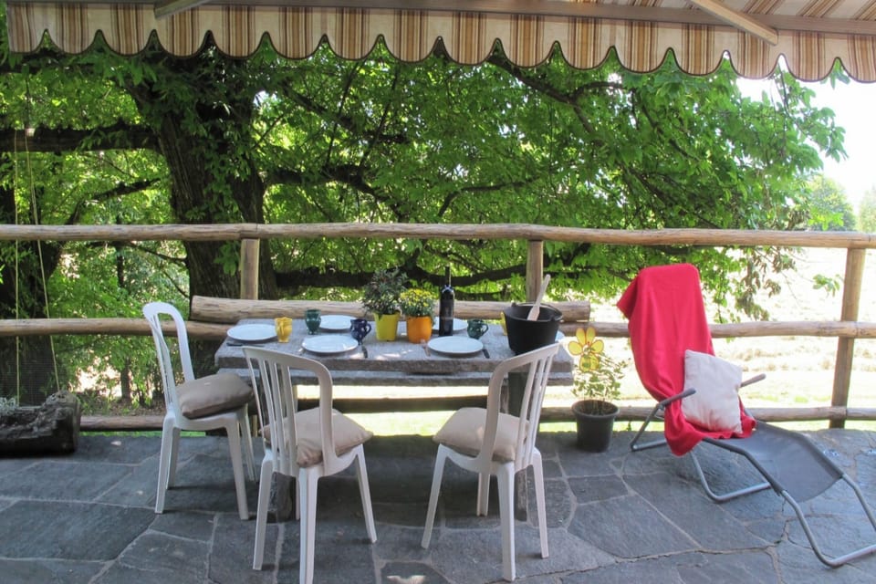 Family Chalet, 1 Bedroom, Balcony, Mountainside (Ca Brunella 1 Lake Maggiore View) | Outdoor dining