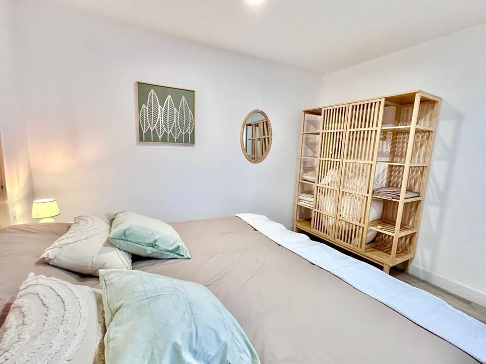 In-room safe, iron/ironing board, free WiFi