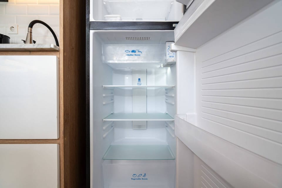 Basic Villa | Private kitchen | Fridge, microwave, stovetop, electric kettle