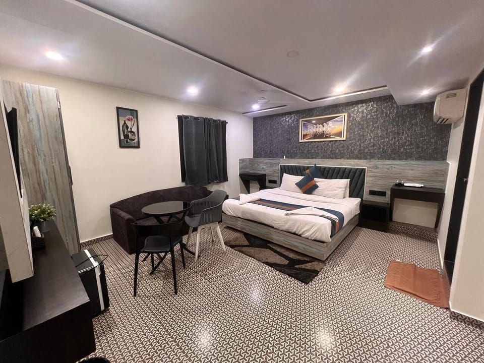 Deluxe Suite | Free WiFi