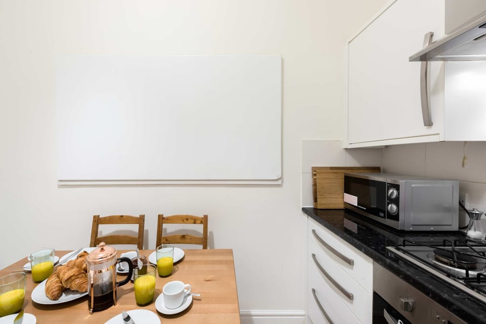 House | 3 bedrooms, desk, Internet