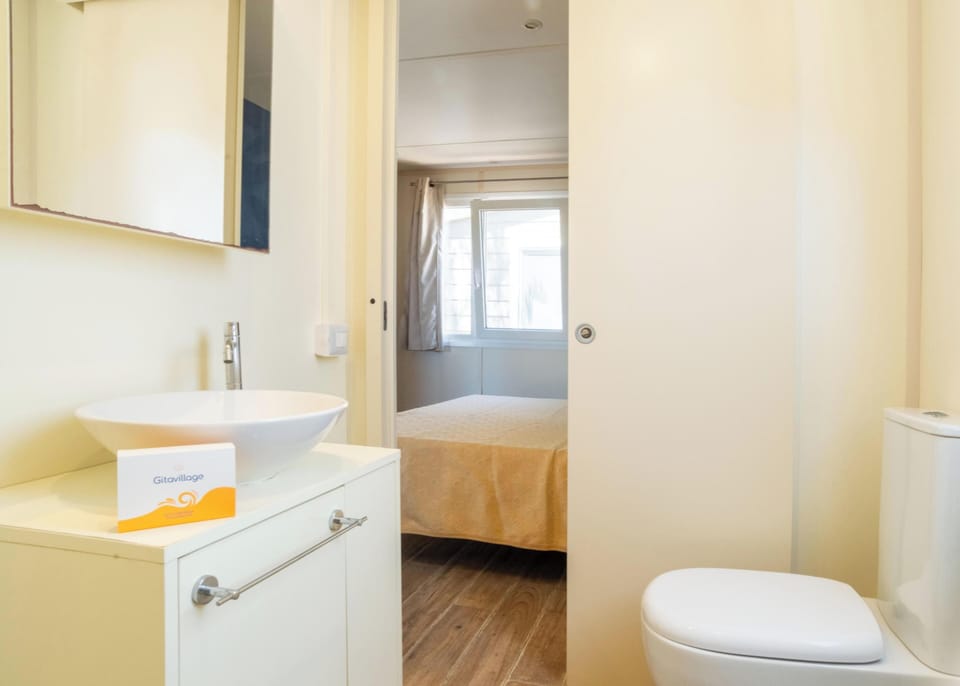 Comfort Bungalow | Bathroom