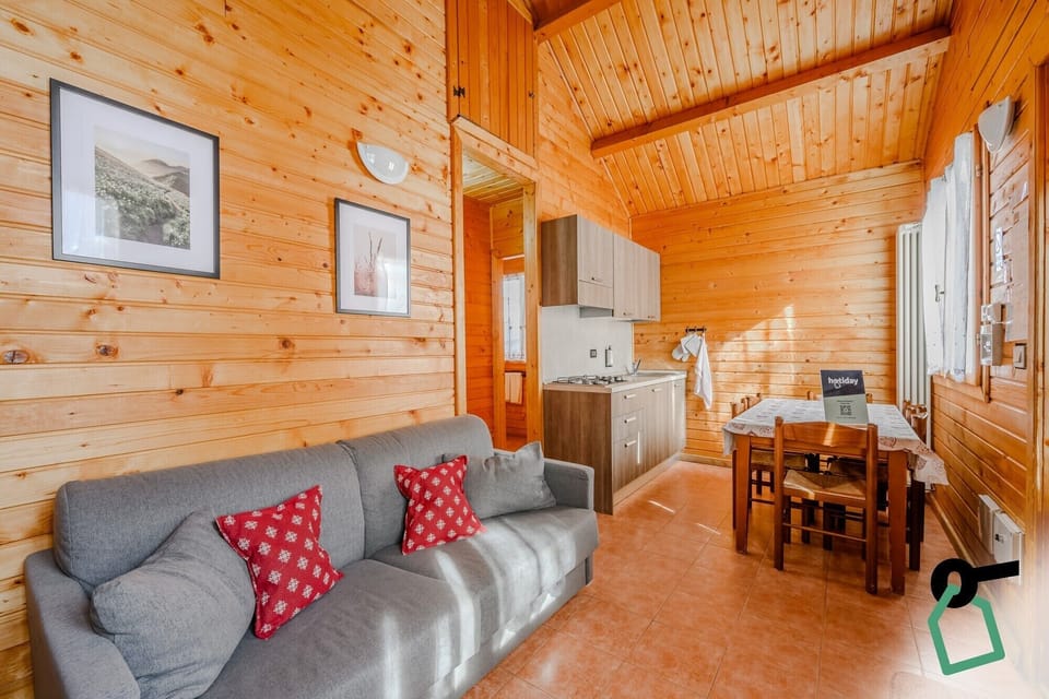 Chalet | Living area | 35-inch TV with satellite channels