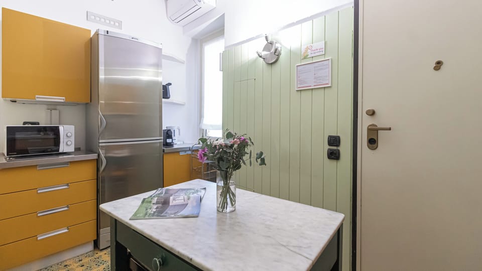 Apartment (1 Bedroom) | Interior