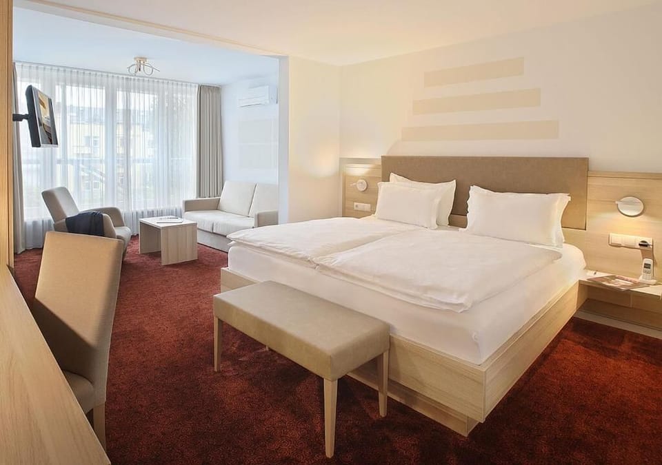 Comfort Double Room, Garden View | Premium bedding, down comforters, minibar, in-room safe