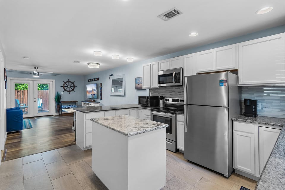 House, Multiple Beds (Summer Haven North #11) | Private kitchen