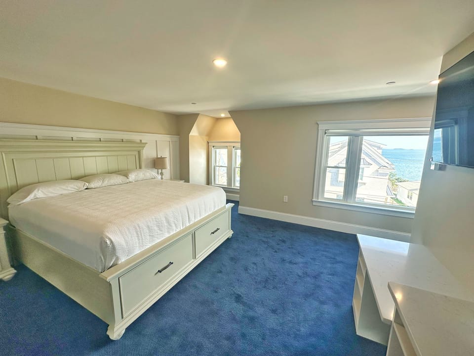 Panoramic Room | Premium bedding, in-room safe, individually decorated