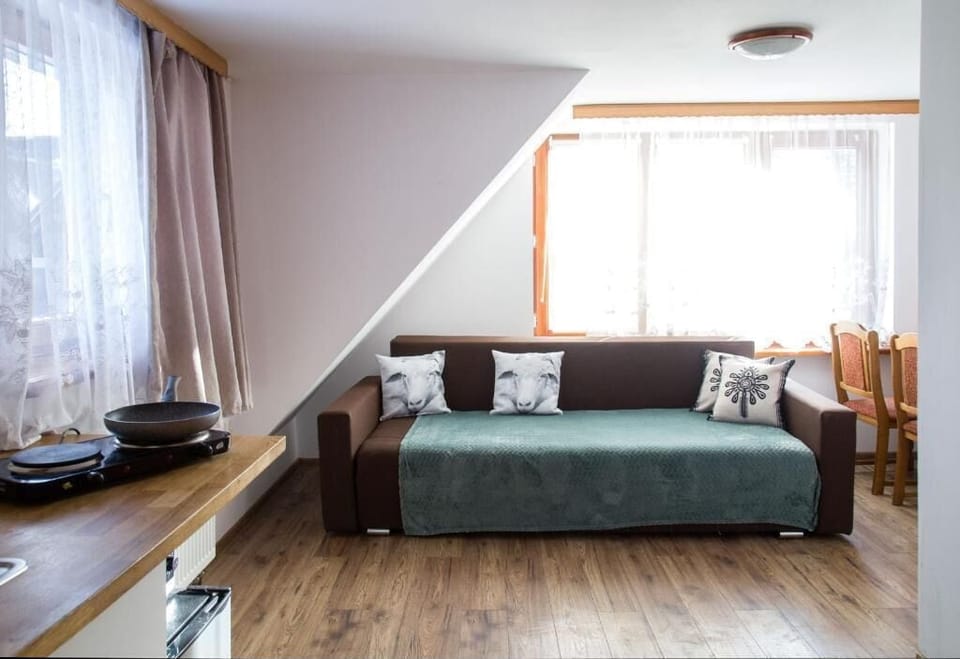 Apartment, Balcony, Mountain View | Living area | TV