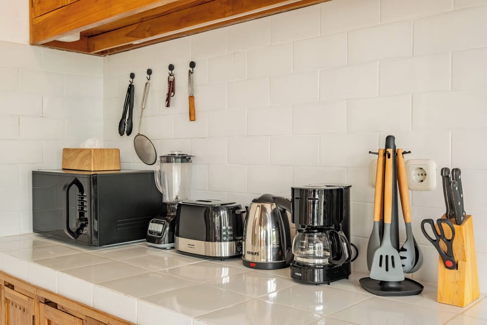 Deluxe Villa, 2 Bedrooms, Private Bathroom | Private kitchenette | Coffee/tea maker, electric kettle, toaster, rice cooker