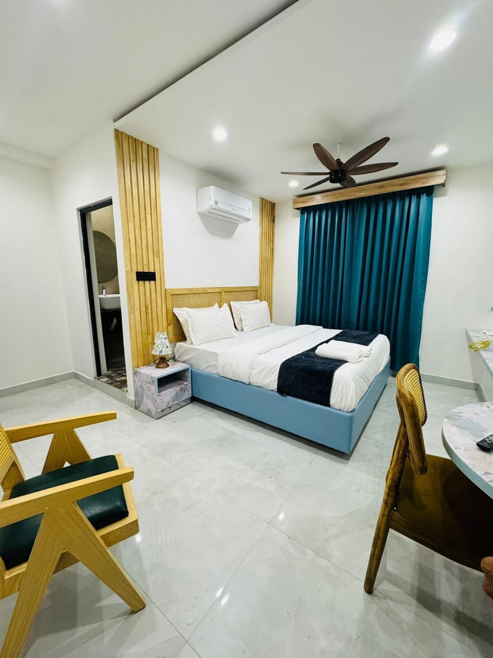 Deluxe Double Room | Desk, free WiFi