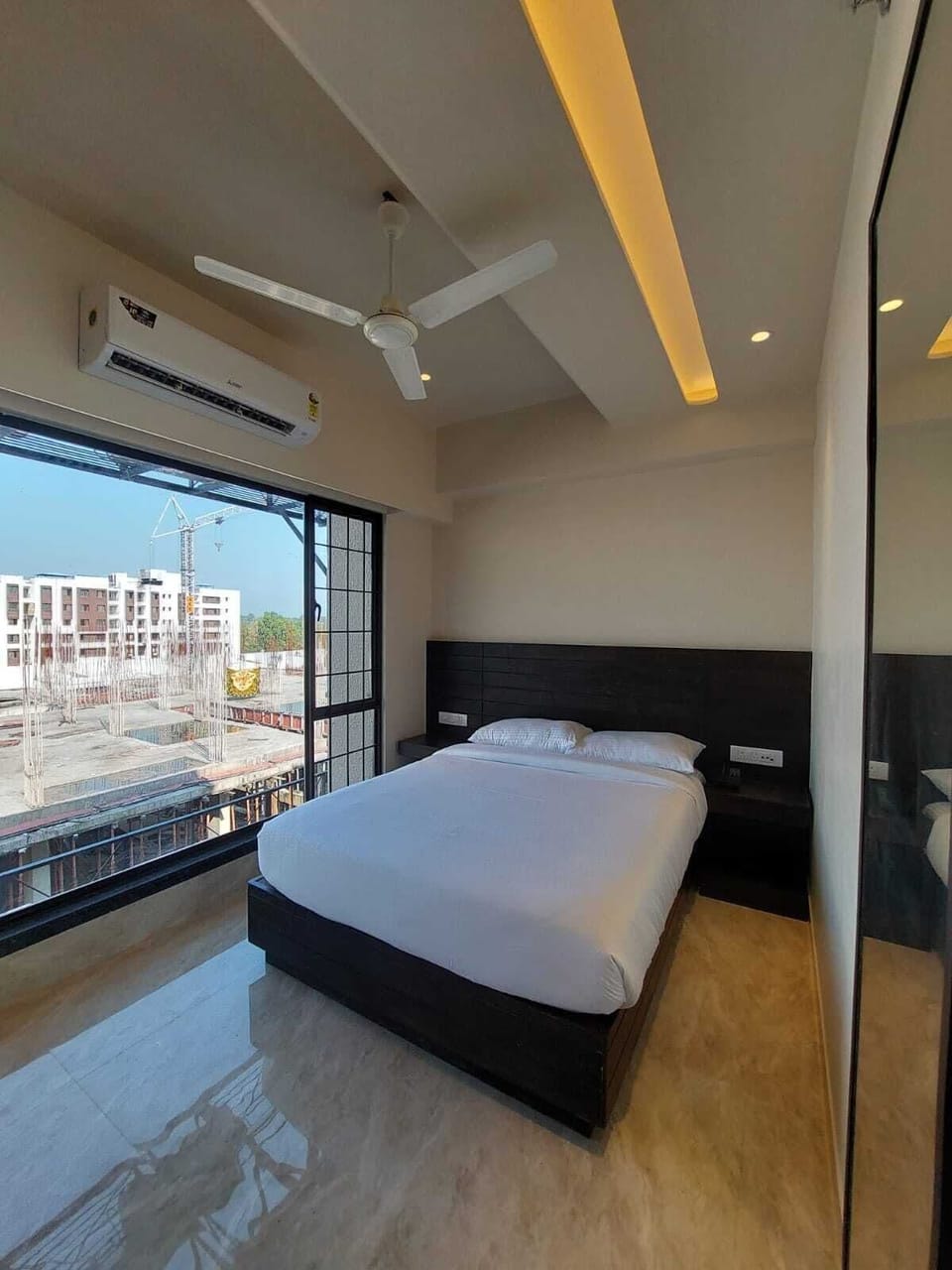 Deluxe Double Room, Resort View | Desk, free WiFi