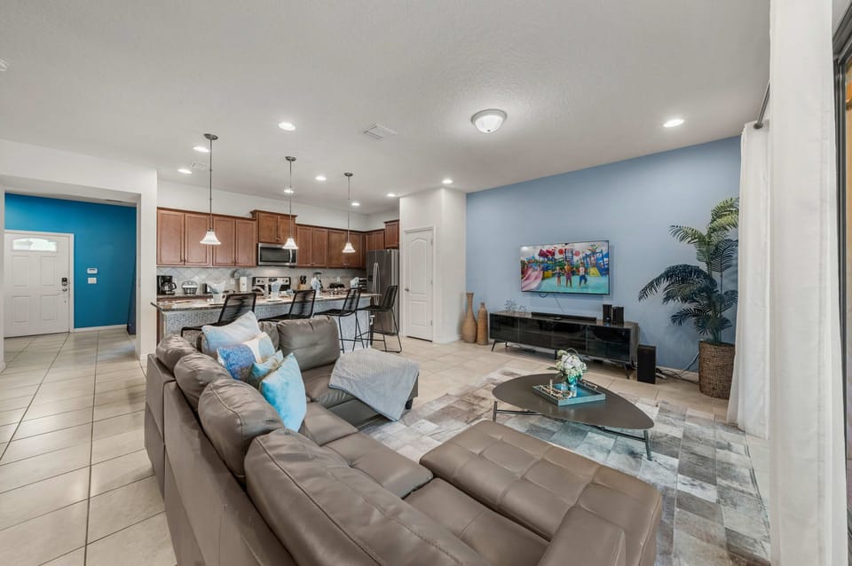 House | 5 bedrooms, high-speed internet