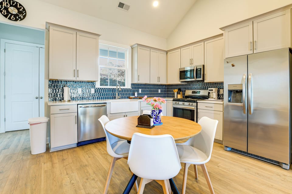 House (2 Bedrooms) | Interior