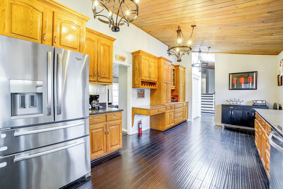 House (4 Bedrooms) | Interior