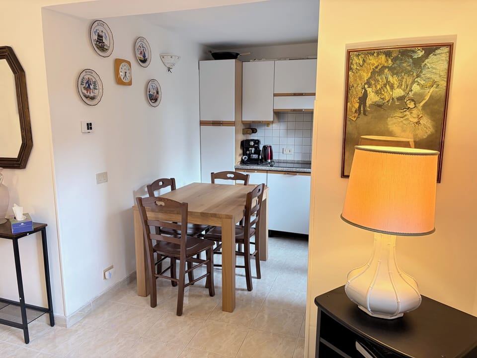 Basic Apartment, Patio, Garden View | Dining