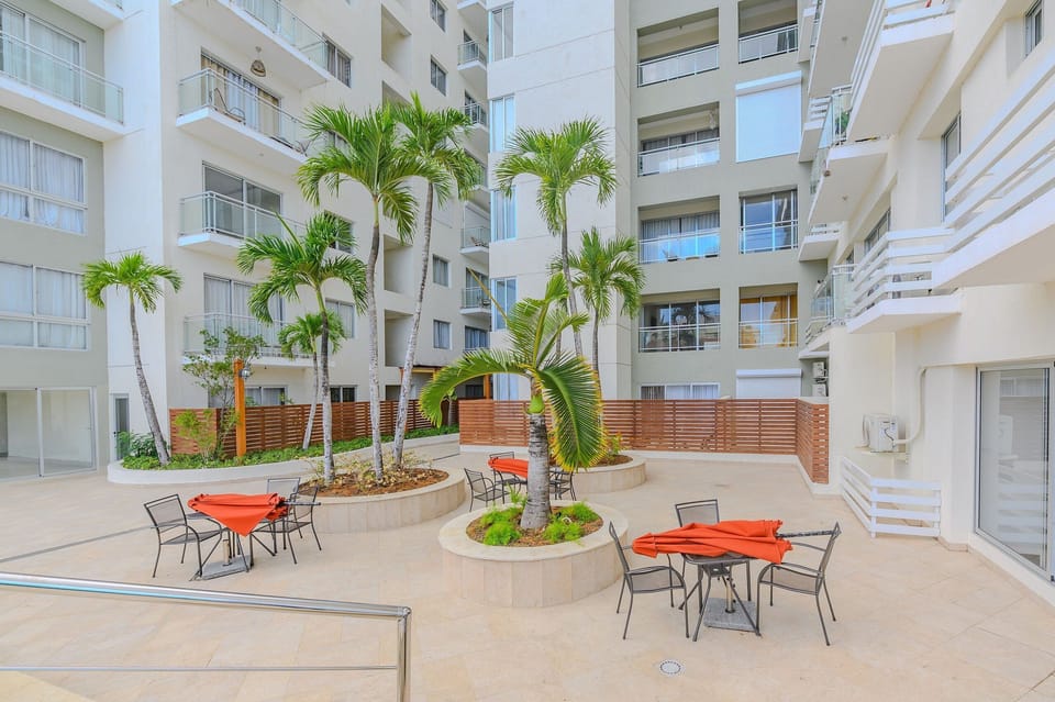 Classic Apartment | Outdoor dining