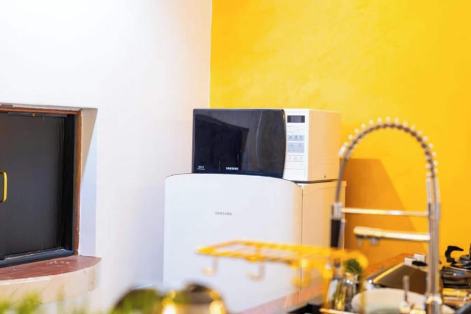 Oven, electric kettle