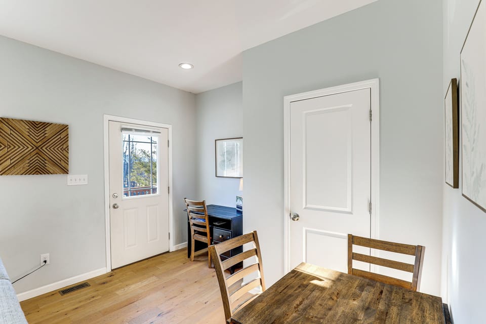 House (2 Bedrooms) | Interior