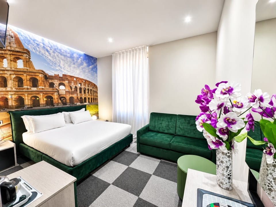 Comfort Double Room, 1 King Bed, Non Smoking | Free minibar, desk, laptop workspace, iron/ironing board