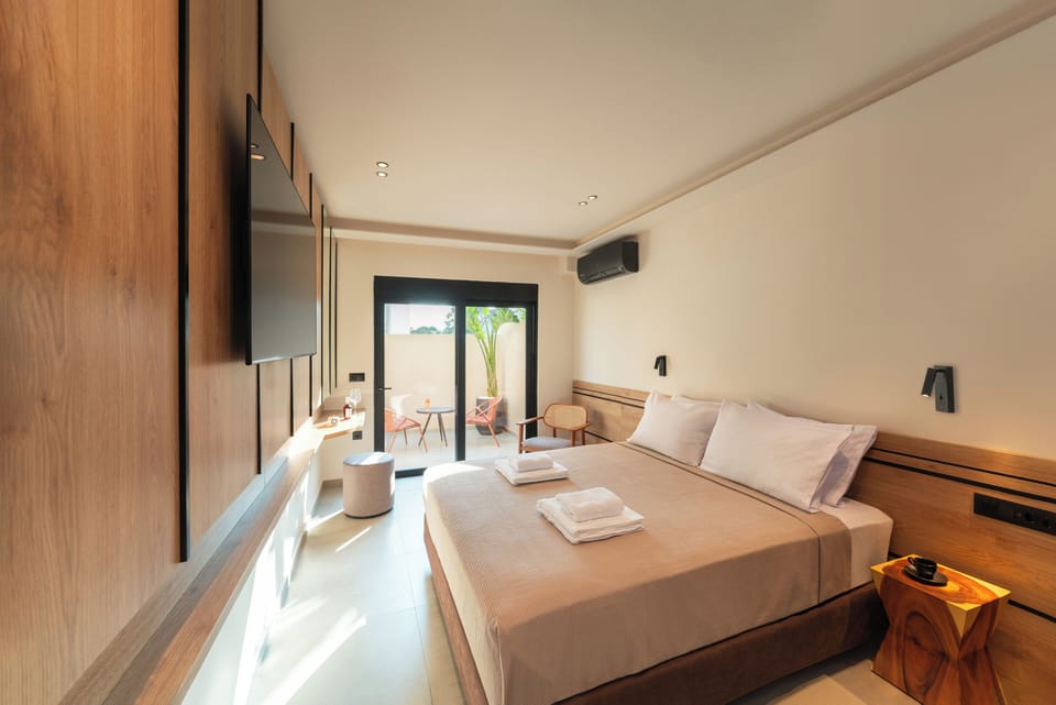 Superior Twin Room | In-room safe, blackout drapes, soundproofing, free WiFi