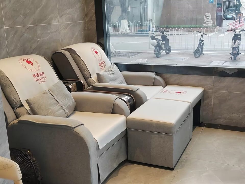 Couples treatment rooms, sauna, hot tub, steam room, Turkish bath