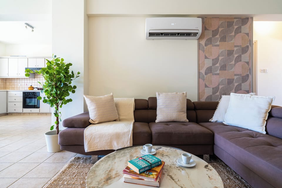 Apartment, 2 Bedrooms, Kitchen, City View | Living area | Smart TV, Netflix, streaming services