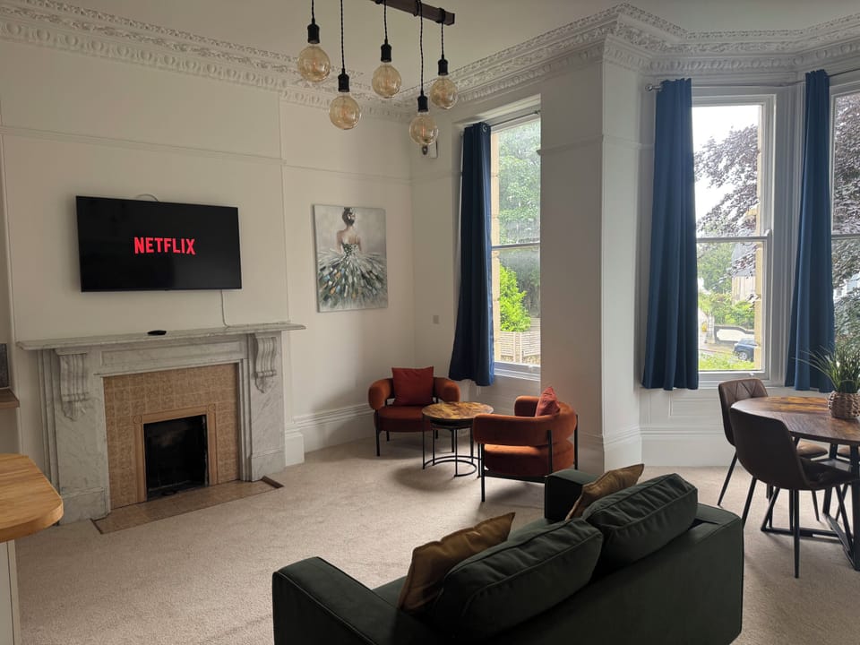 Apartment (2 Bedrooms) | Front of property