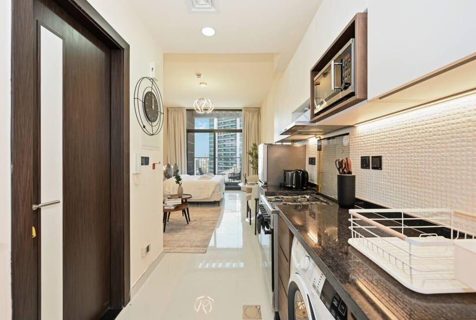 Apartment, Balcony, City View | Private kitchen
