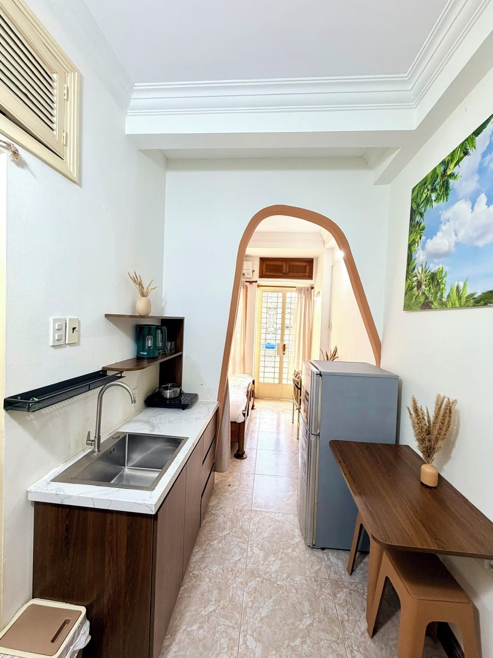Studio, City View | Private kitchen | Full-size fridge, microwave, stovetop, cookware/dishes/utensils
