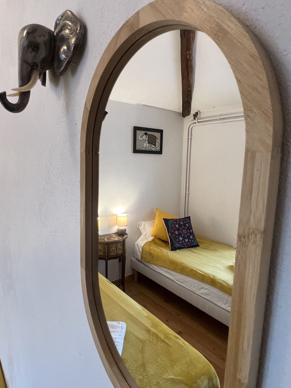 Standard Twin Room, Shared Bathroom, Courtyard View | Free WiFi
