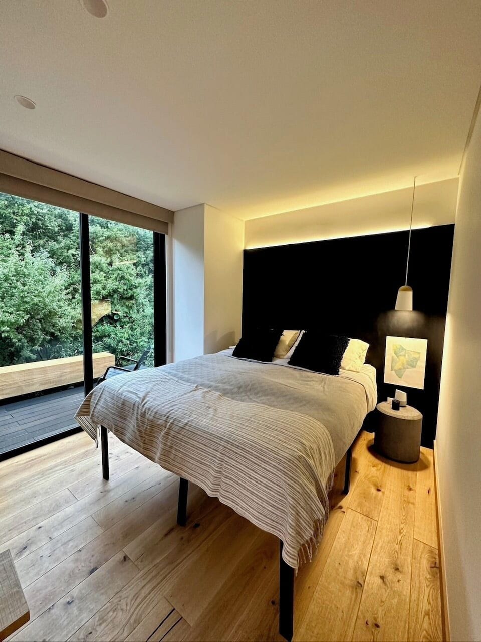 Cabin, Garden View | Egyptian cotton sheets, premium bedding, memory foam beds, free WiFi