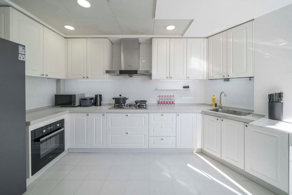 Superior Apartment, 3 Bedrooms, Balcony, City View | Private kitchen | Fridge, microwave, stovetop, cookware/dishes/utensils