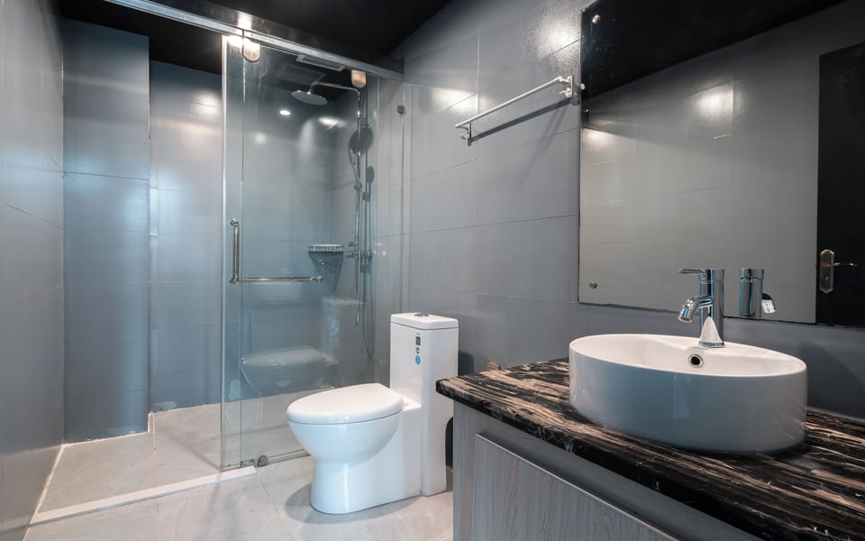 Luxury Loft, Balcony, Mountain View | Bathroom | Hair dryer, slippers, towels, soap