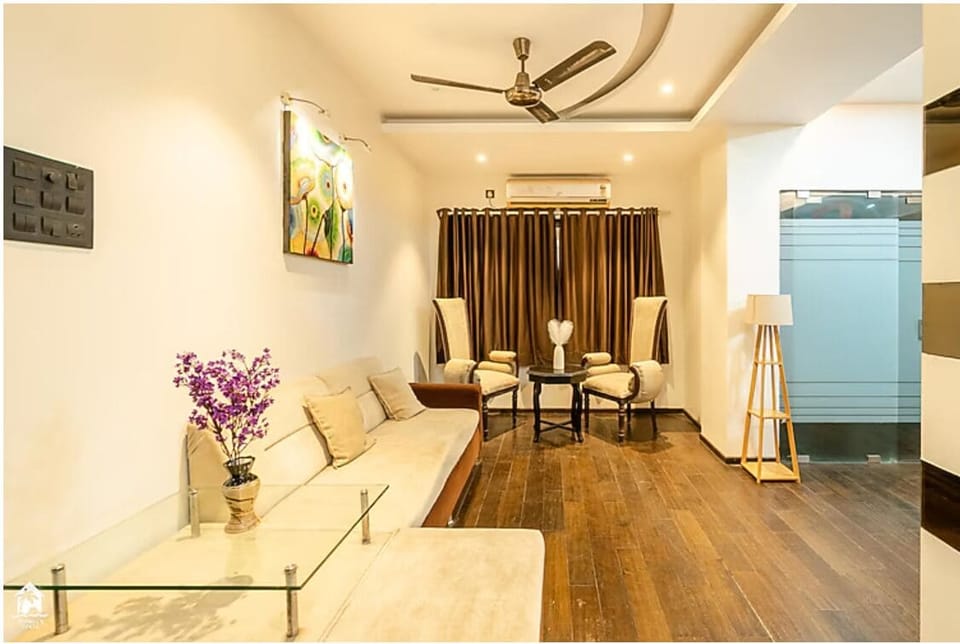 Deluxe Villa | Living area
