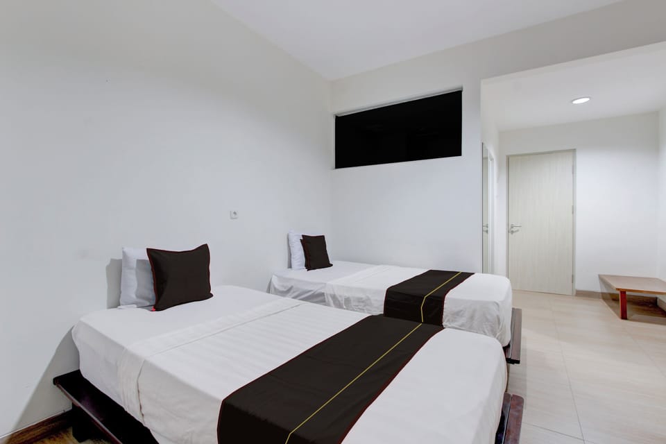 Deluxe Twin Room | Desk, soundproofing, free WiFi, bed sheets