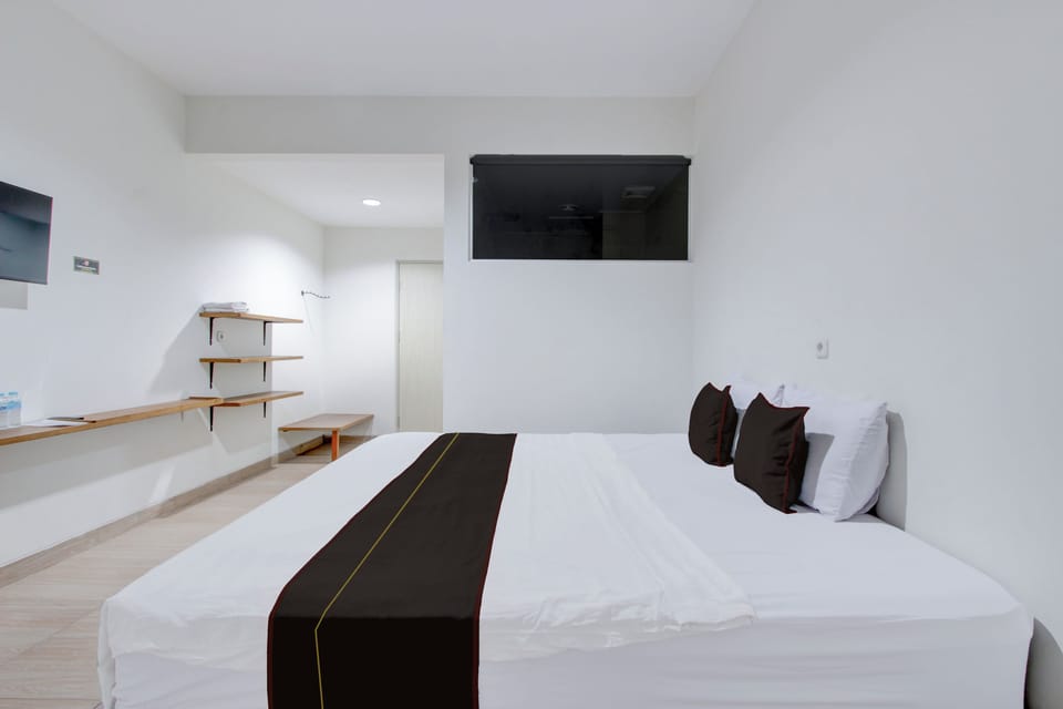 Deluxe Double Room | Desk, soundproofing, free WiFi, bed sheets
